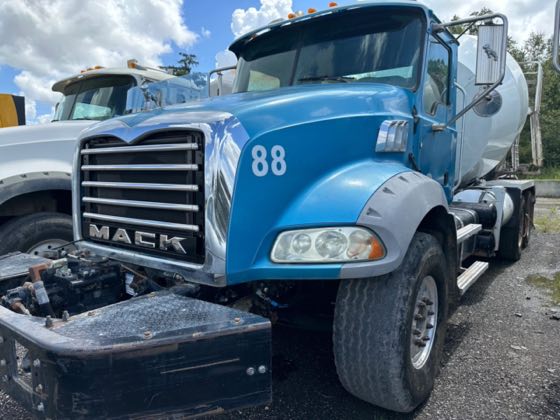 2014 Mack Granite GU813 — photo 7