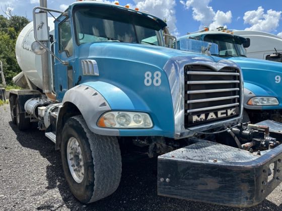 2014 Mack Granite GU813 — photo 10