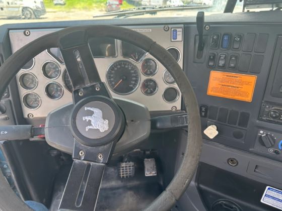 2014 Mack Granite GU813 — photo 13