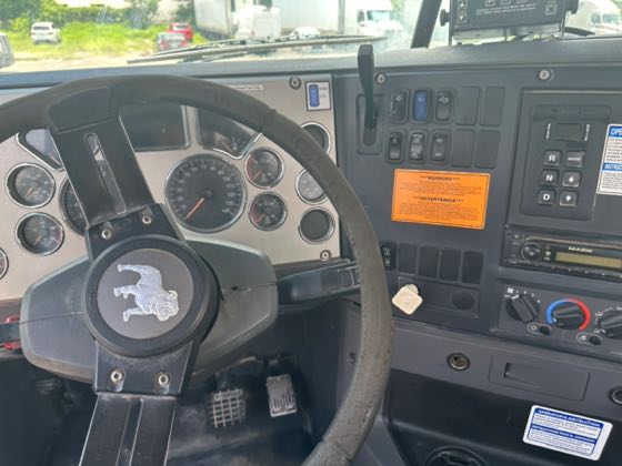 2014 Mack Granite GU813 — photo 15
