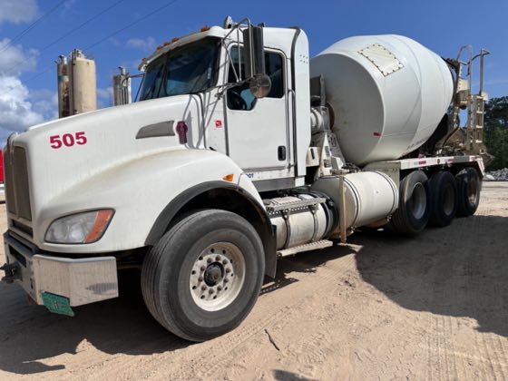 2017 Kenworth T440 — photo 2