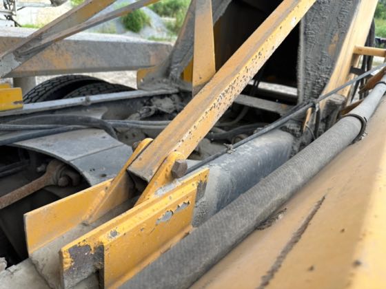 2009 Mack Granite GU813 — photo 8