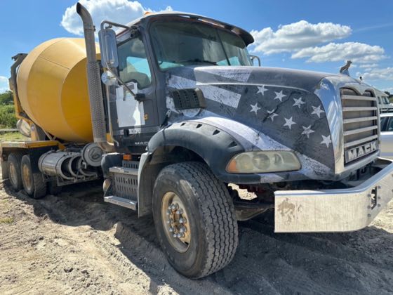 2009 Mack Granite GU813 — photo 13