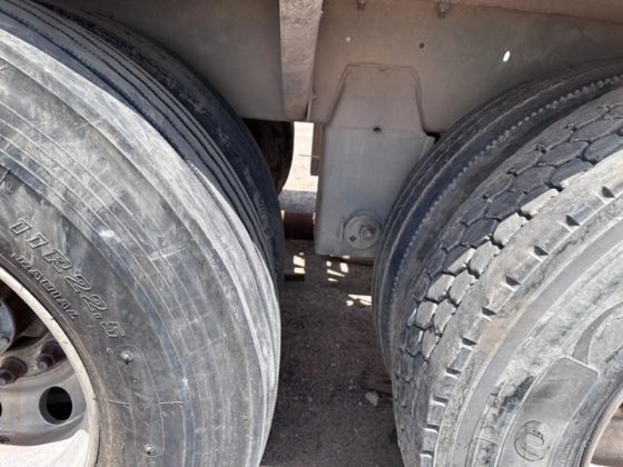 2015 Vantage P42-1000 pneumatic dry bulk cement trailer — photo 20